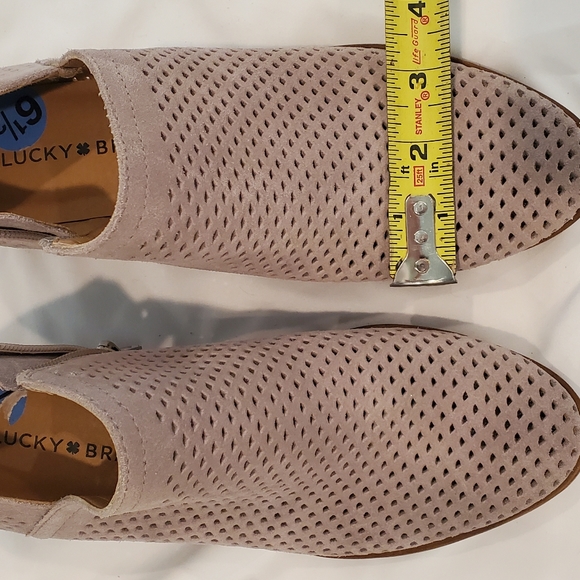 Lucky Brand Suede Ankle Bootie Size 6.5.  Perferated upper, side zip - Picture 8 of 10